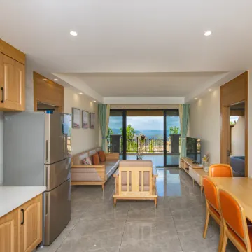No.23 Lake View Courtyard