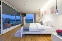 Puzhehei Lotus Emerald Ark Retreat