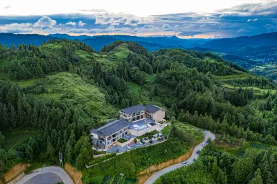 Qunshan Zhixin Hotel Hotels in Leishan