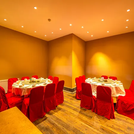 Jin Ding Hotel (Yuexia Building)