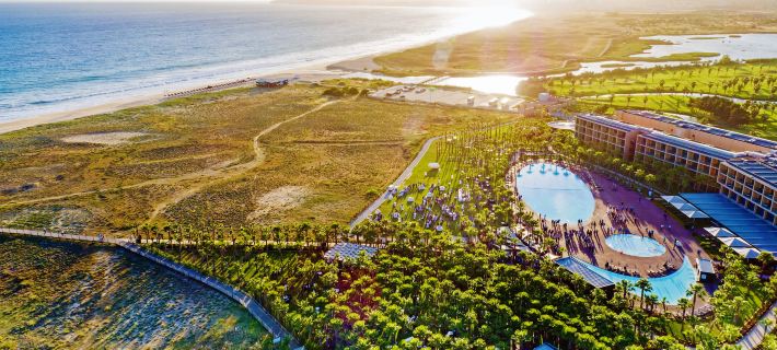Wine & Books by the Sea, Algarve Resort Ξενοδοχεία στην πόλη Albufeira