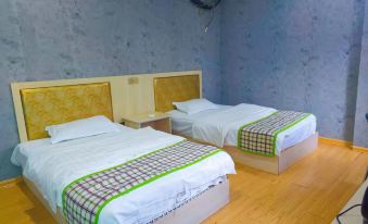 Yongcheng Lily Theme Hotel