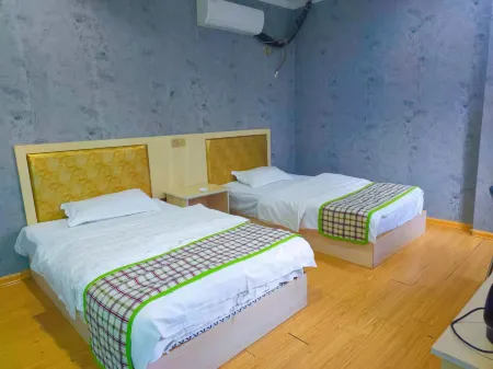 Yongcheng Lily Theme Hotel