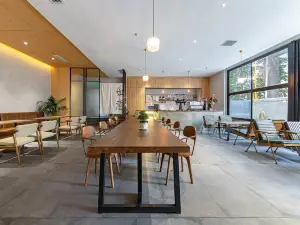 Shangjia Yuyan Hotel(Guomao Shopping Center, Zhuhai Road, Huichuan District, Zunyi)