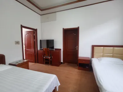 Ejina Huyangyuan Family Hotel Các khách sạn gần Ceke Port