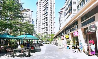 Qingxin Xiaoshe Seaview Apartment (Danzhou Haihuadao Branch)
