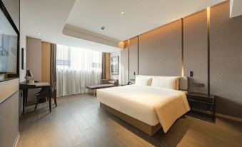Shanghai Lingang New Town Atour Hotel