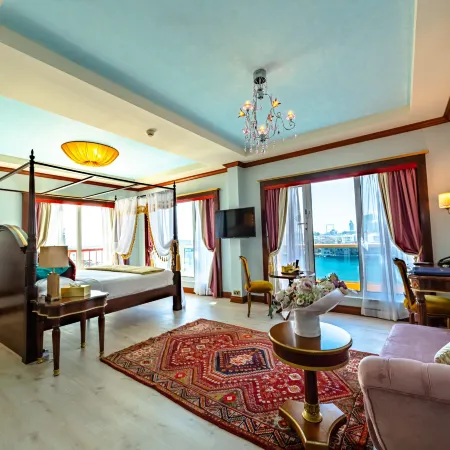 Riviera Hotel