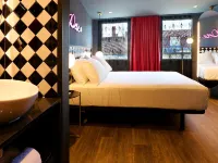 Axel Hotel Madrid - Adults Only Hotel berhampiran Lavapiés