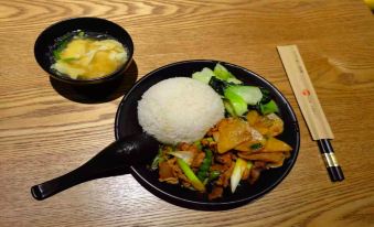 Surprise S Hotel (Nanchang Bayi Square Wanshou Palace)