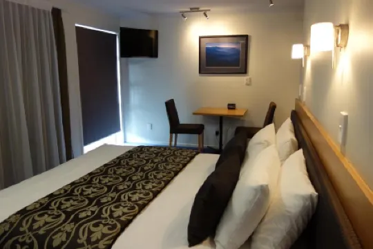 Parakai Springs Lodge