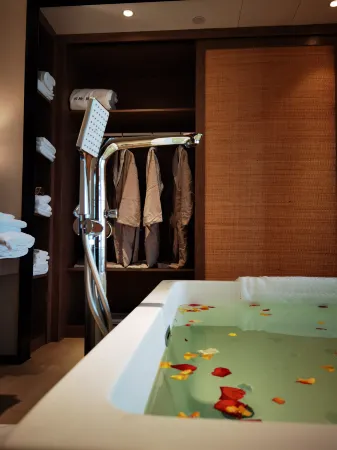 Tirzah Welcome country Hotel Отели рядом с достопримечательностью «Yuanfu Wanning Palace»