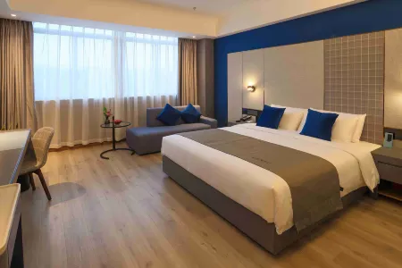 Lanou Hotel (Yuhuan Nanpu Road Wanda Plaza store) Отели рядом с достопримечательностью «Baima'ao»