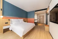 Ni Hao Hotel (Kaifeng Qi County) - parking