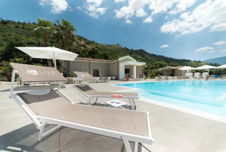 Likò Resort Отели в г. Nocera Inferiore