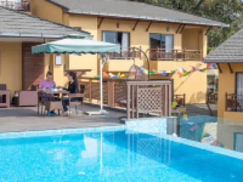 Bar Peepal Resort Hoteles en Kaski