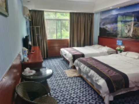 โรงแรมฉงเจียงหัวตู่