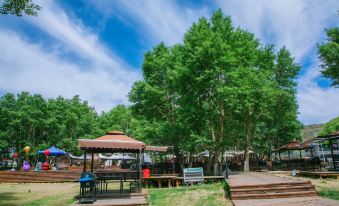 Wulanchabu sunlight grassland Dahewan Resort Hotel