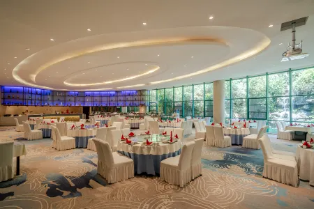 Expo Garden Resort Hotel Отели рядом с достопримечательностью «Shandong Labour Vocational and Technology College (2nd Ring Road East)»