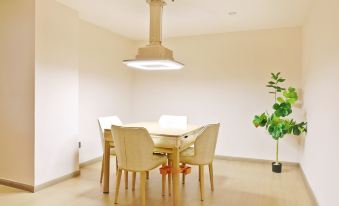 TOWO Hotel (Shangrao Shuinan Cultural Street Walking Street Center Square Branch)