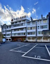 Young Hotel (Yiwu Fotang Ancient Town Old Street)