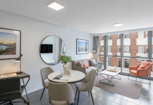 Meriton Suites Adelaide Street