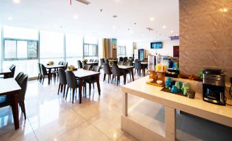 VX Hotel (Huai'an Renmin Hospital Mandu Square)