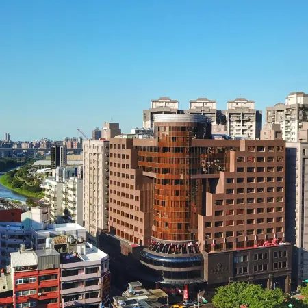 Monarch Plaza Hotel