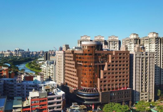 2. 모나크 플라자 ..