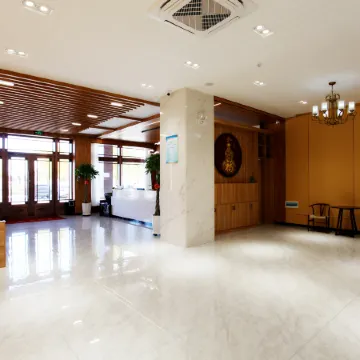 ORANGE HOTEL