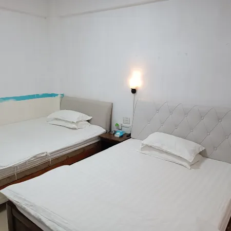 Suiyuan Hotel (Zhuhai Doumen Avenue) Отели рядом с достопримечательностью «Храм Цзиньтай»