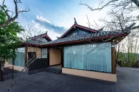 Feihua Qingange Hotels in Mangshi