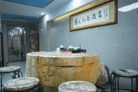 Fangchenggang Haijin Fashion Hotel (North High-speed Railway Station)
