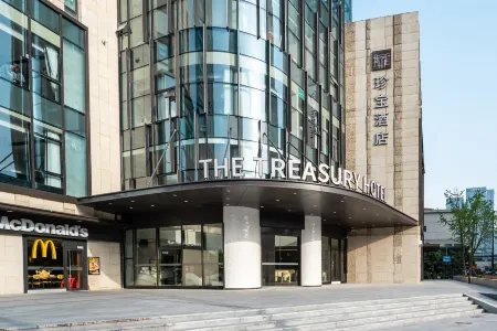 Shanghai Bund Riverside Treasury Hotel