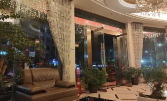 Tiantai Longchao Business Hotel