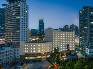 Atour Hotel Qingdao Golden Beach Petroleum University