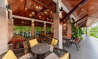 Emerald Garden Retreat