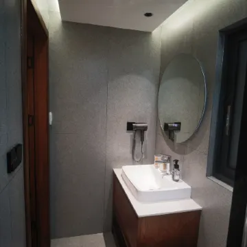 One read and one clean homestay