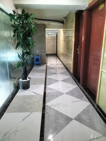 Xuanhan Haoyuan Business Hote Отели рядом с достопримечательностью «Minge Square»