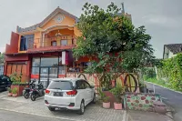 Hotel O Harwin Homestay