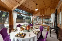Tengchong Dujuan King Forest Hot Spring Hotel