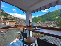Qiyu Light Luxury View Guest House (Xijiang Qianhu Miao Village Store)