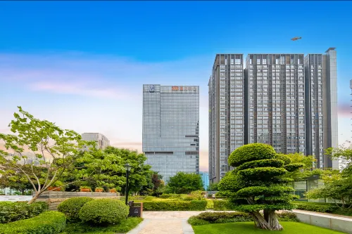 Luxe DongyueLi Suite Hotel