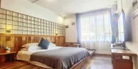 Wooden Lodge · Factory Hotel (Guilin) - Hotel Room