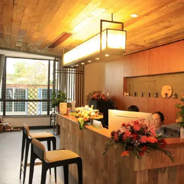 Waterfront Homestay (Shop in the Shuanglin Grass Linen Cultural Tourism Scenic Area, Fenyi)