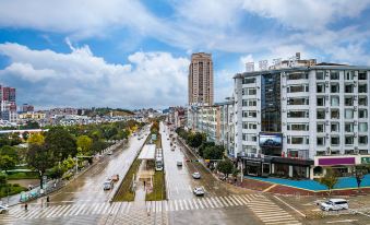 Licheng Hotel (Qiubei Jiaolian Plaza)