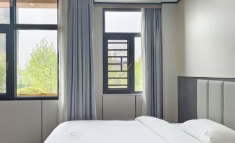 Chujian Boutique Apartment