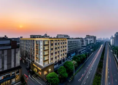Guilin Shanshui Yating Hotel (Two Rivers & Four Lakes Railway Station Branch) Hotels in Guilin