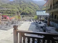 Yanzi Boutique Homestay