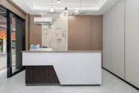 Guilin Boyue Hotel (Guilin High-Speed Railway North Station)